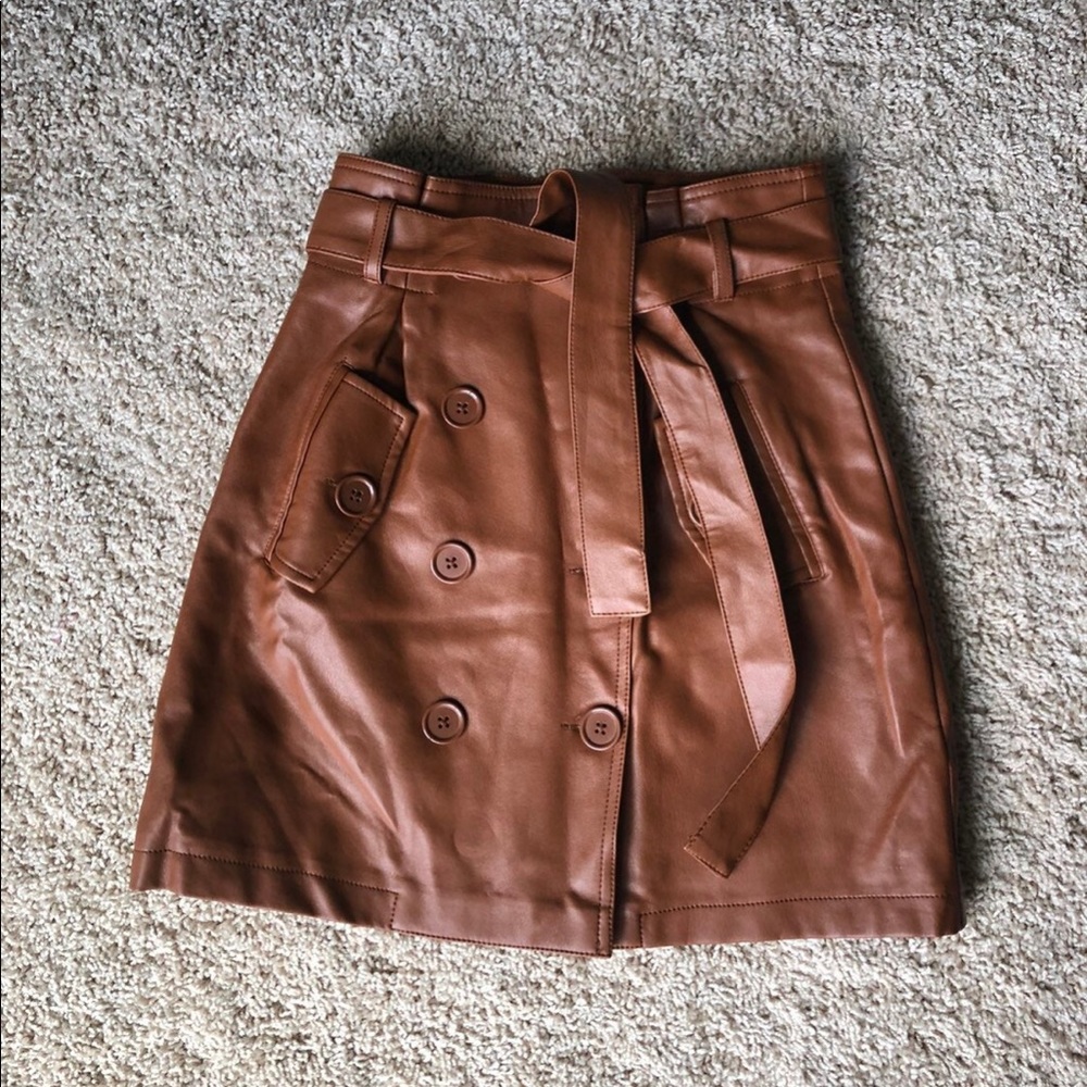 Skirt - Picture 2 of 6